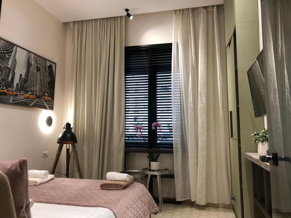 Urban Stay Tirana Deluxe Экстерьер фото