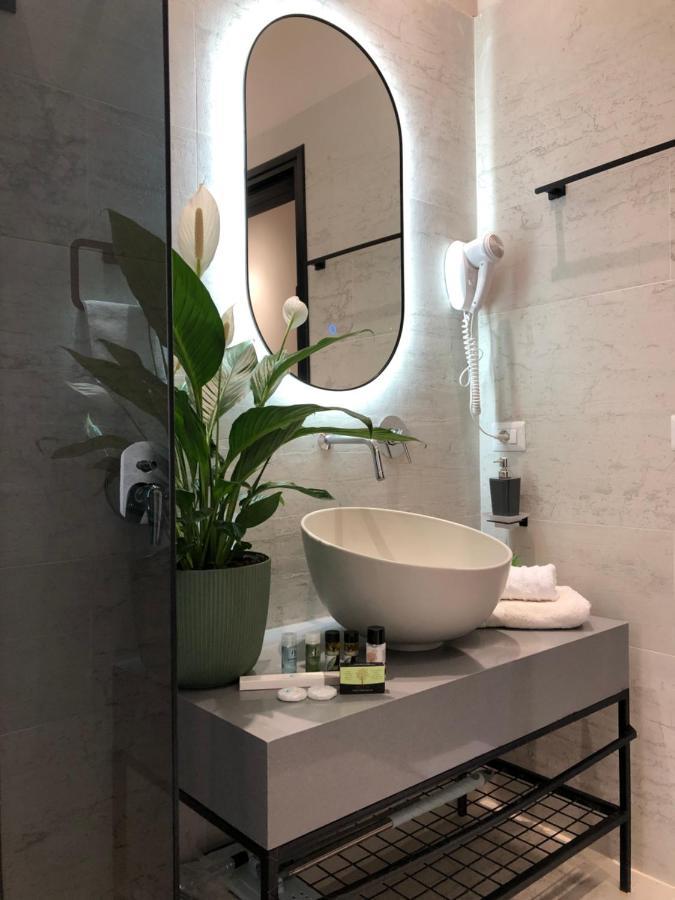 Urban Stay Tirana Deluxe Экстерьер фото