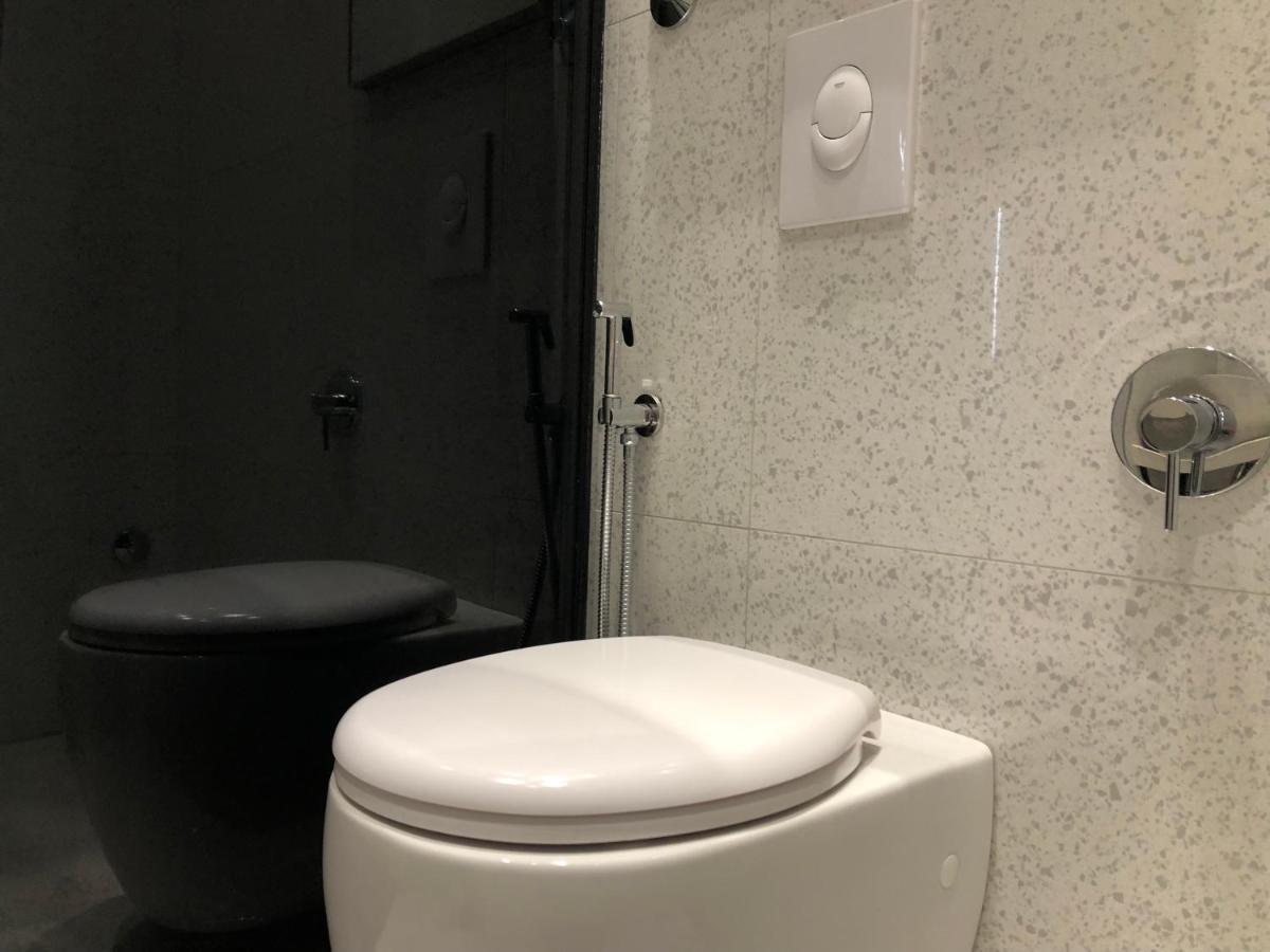 Urban Stay Tirana Deluxe Экстерьер фото