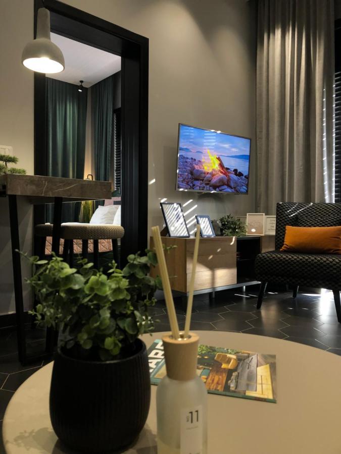 Urban Stay Tirana Deluxe Экстерьер фото