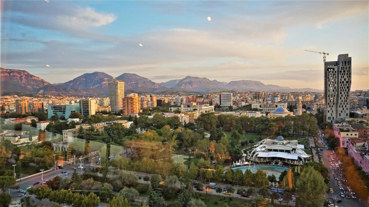 Urban Stay Tirana Deluxe Экстерьер фото