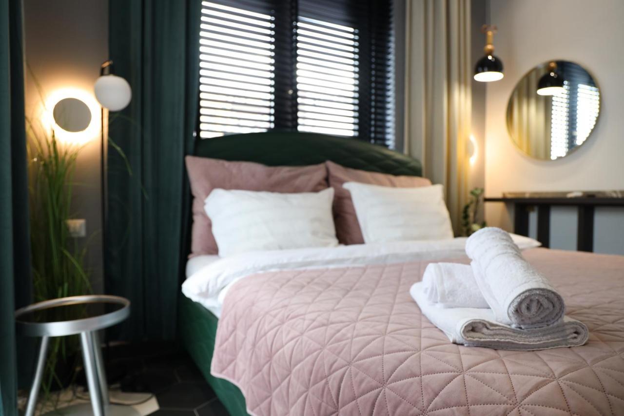 Urban Stay Tirana Deluxe Экстерьер фото
